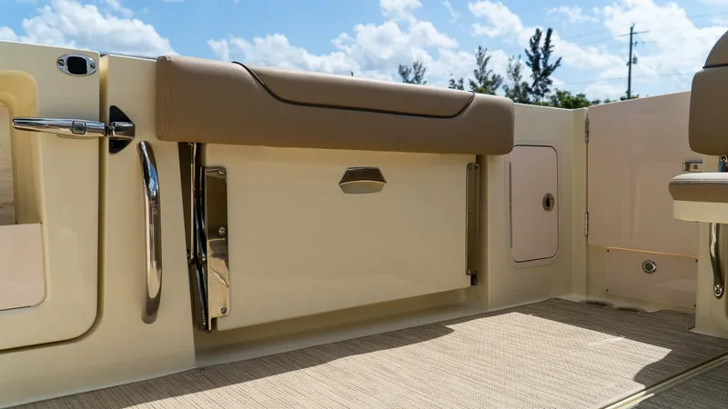 Slide: The Image of Chris-Craft Calypso 2025 - 5731077