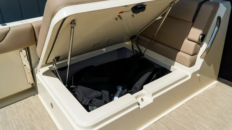 Slide: The Image of Chris-Craft Calypso 2025 - 5731084