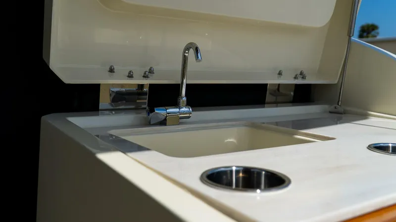 Slide: The Image of Chris-Craft Calypso 2025 - 5731091