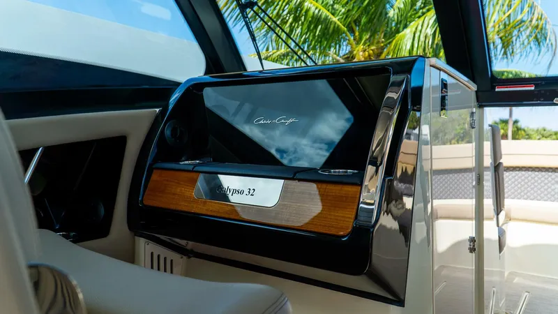 Slide: The Image of Chris-Craft Calypso 2025 - 5731094