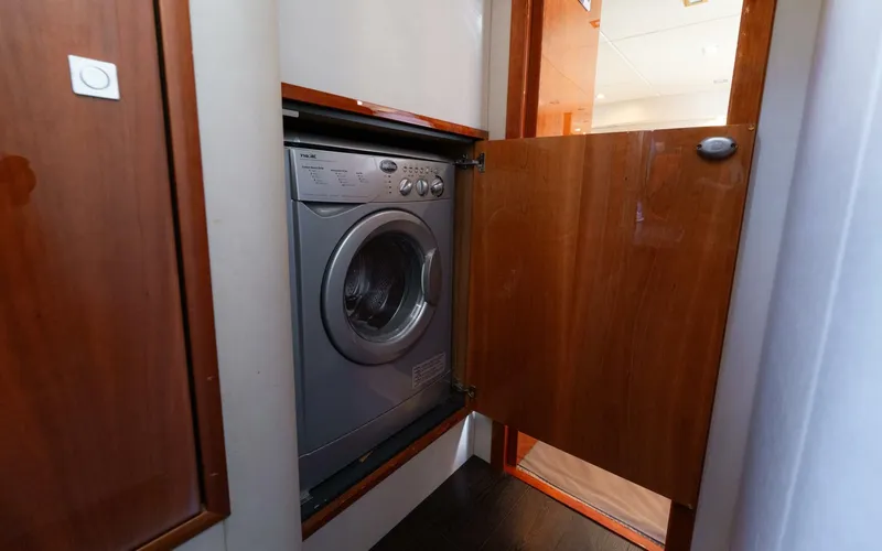 Slide: The Image of Sunseeker Predator 60 2014 - 5758671