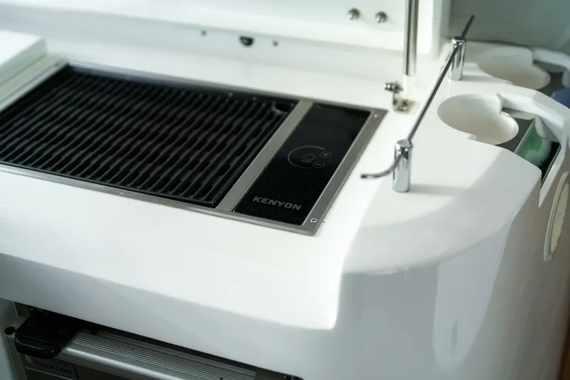 Slide: The Image of Sunseeker Predator 60 2014 - 5758681