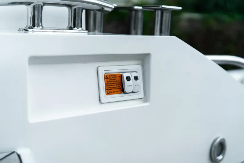 Slide: The Image of Sunseeker Predator 60 2014 - 5758690