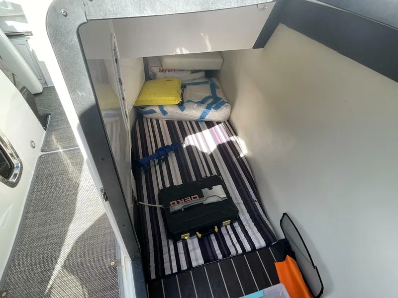 Slide: The Image of Monterey 328SS 2019 - 5731491