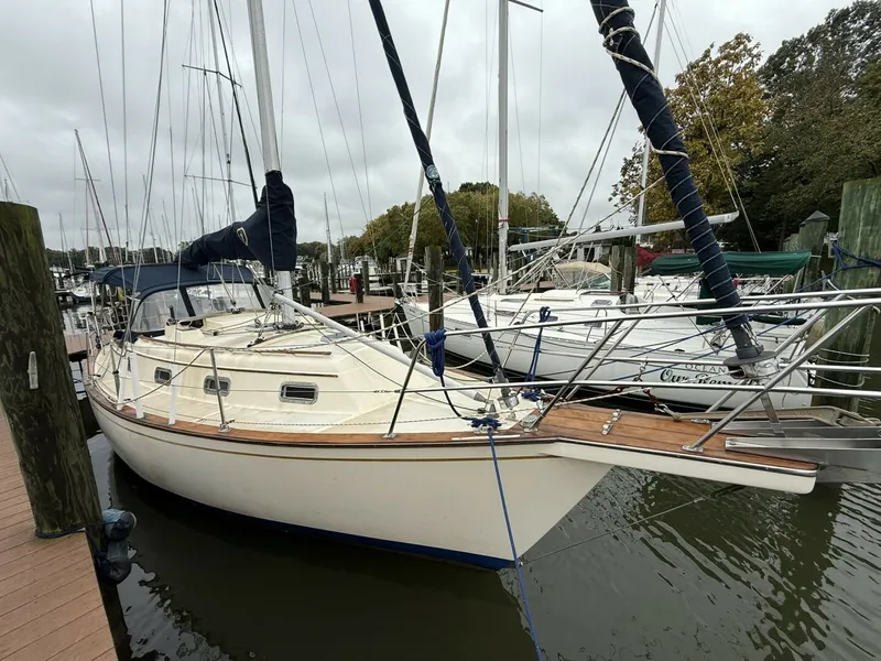 The Image of Island Packet IP-29 1991 - 5731435