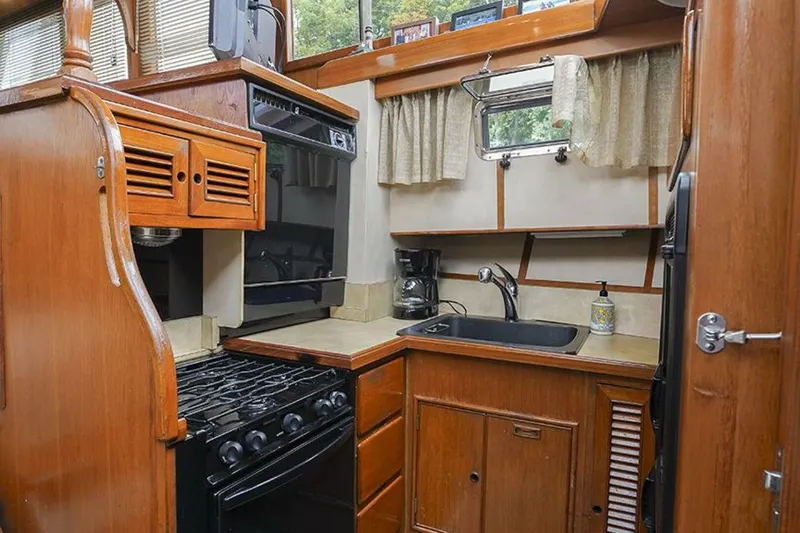 Slide: The Image of Tradewinds 47 1987 - 5732120