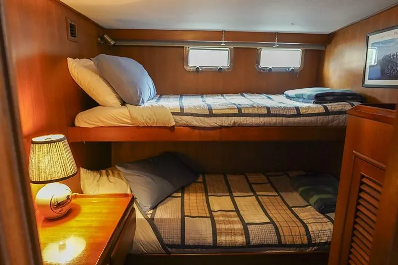 Slide: The Image of Tradewinds 47 1987 - 5732129