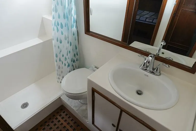 Slide: The Image of Tradewinds 47 1987 - 5732132