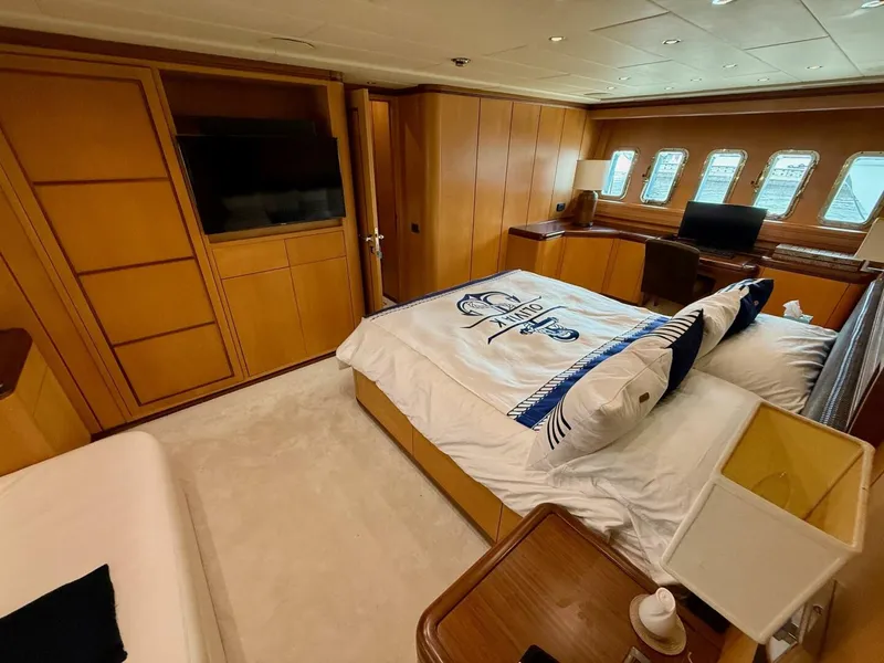 Slide: The Image of Mangusta 92 2005 - 5768732