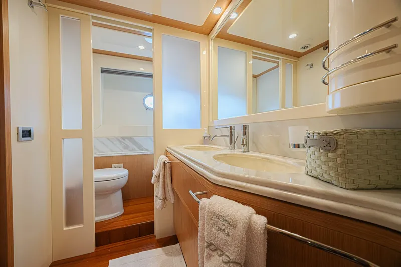 Slide: The Image of Ferretti 830 2011 - 5750286