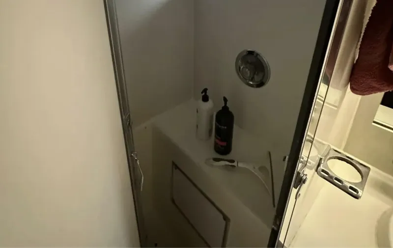 Slide: The Image of Hatteras 58 Yachtfish 1974 - 5732926