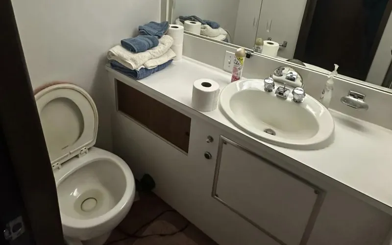 Slide: The Image of Hatteras 58 Yachtfish 1974 - 5732930