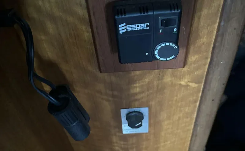 Slide: The Image of Hatteras 58 Yachtfish 1974 - 5732947