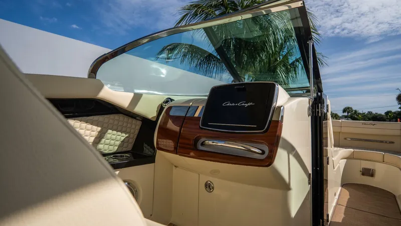 Slide: The Image of Chris-Craft Launch GT 2025 - 5733779