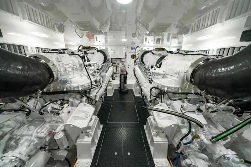Slide: The Image of Viking 74 Convertible 2027 - 5733052