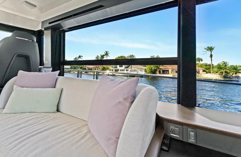 Slide: The Image of Absolute 52 Fly 2025 - 5733421