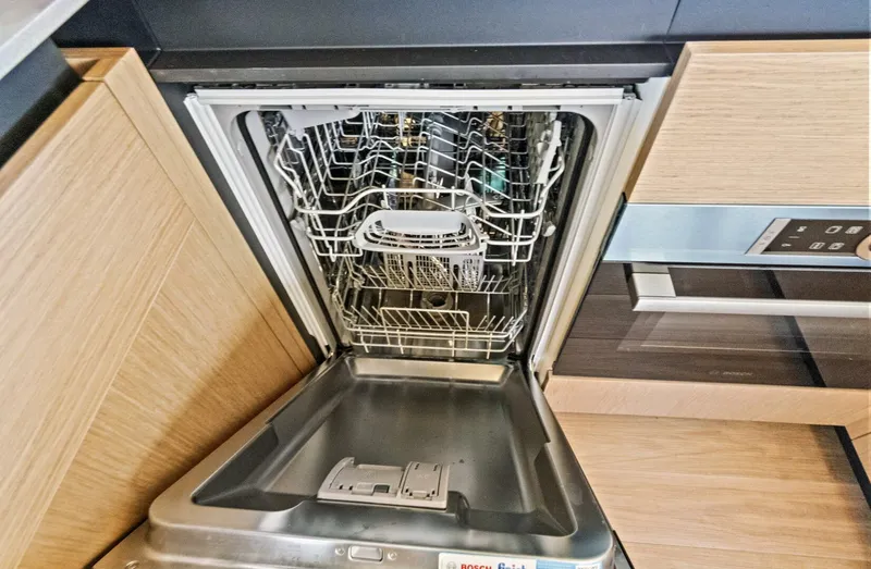 Slide: The Image of Absolute 52 Fly 2025 - 5733430