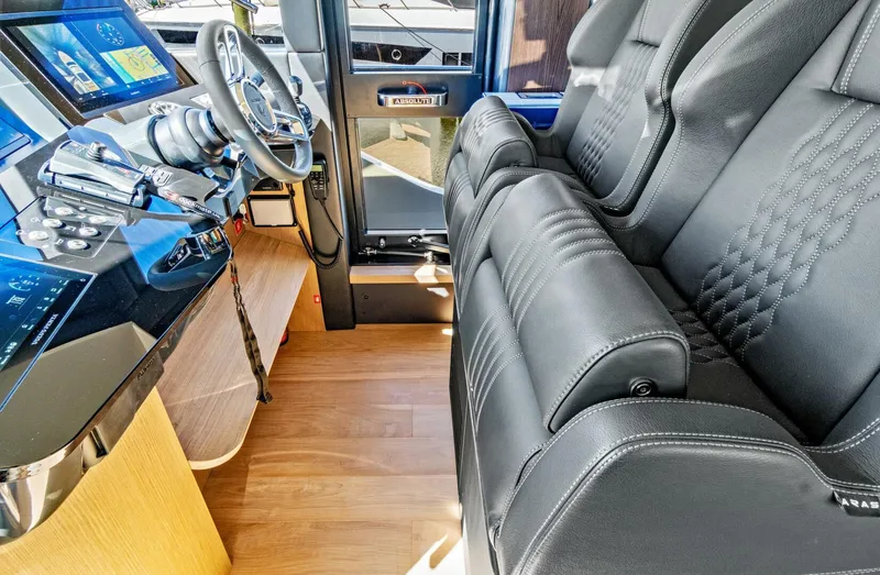 Slide: The Image of Absolute 52 Fly 2025 - 5733456