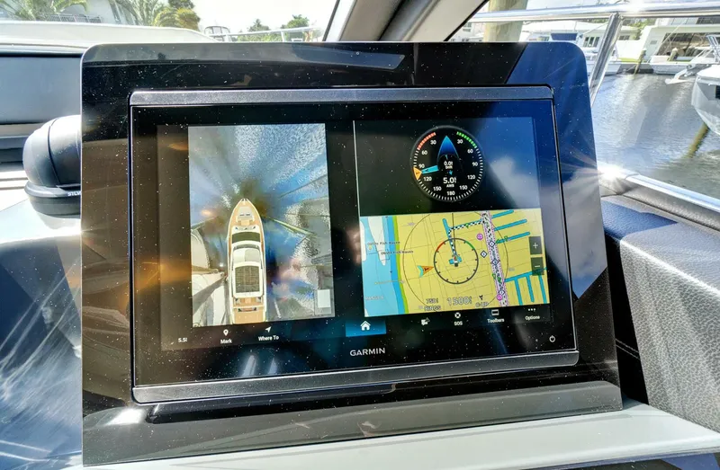 Slide: The Image of Absolute 52 Fly 2025 - 5733464