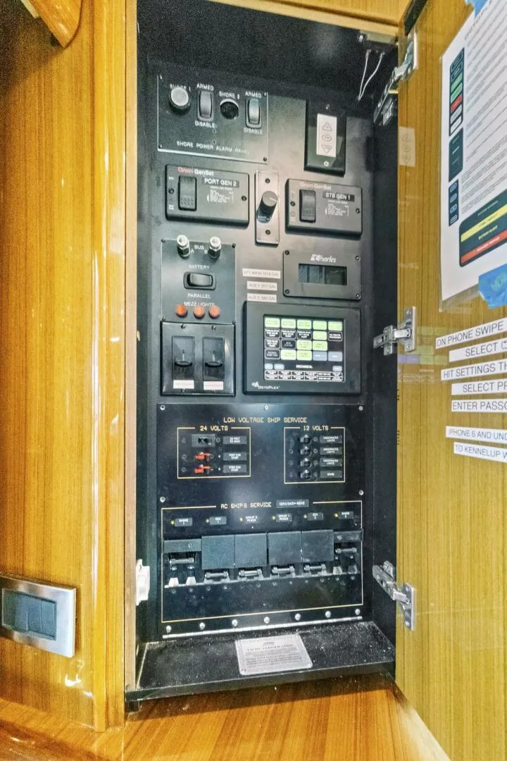 Slide: The Image of Viking 74 Enclosed Bridge 2008 - 5733886