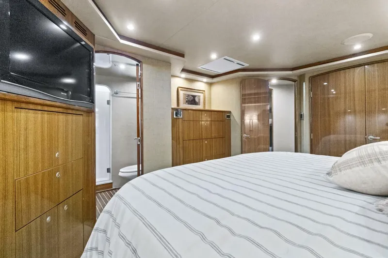 Slide: The Image of Viking 74 Enclosed Bridge 2008 - 5733901