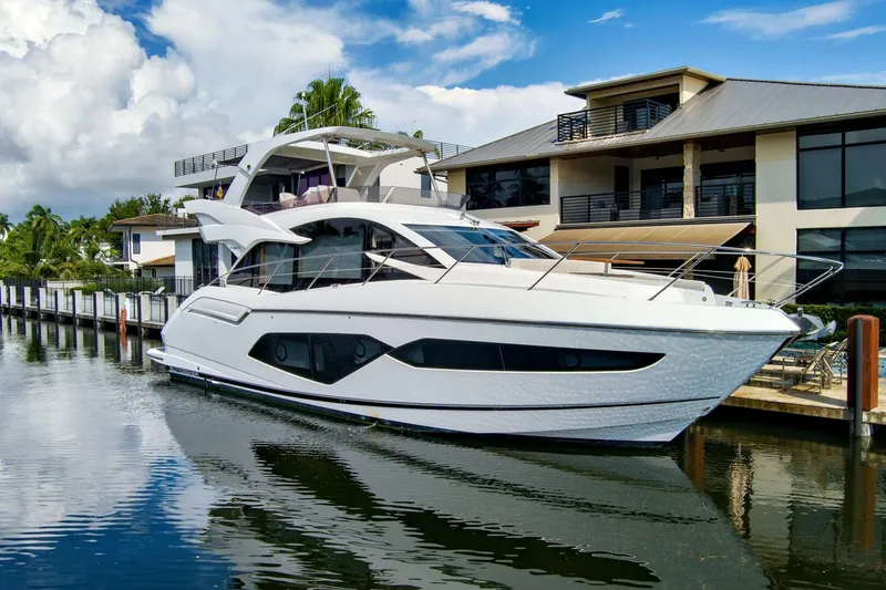 The Image of Sunseeker Manhattan 52 2020 - 5734554