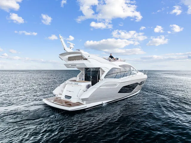 Slide: The Image of Sunseeker Manhattan 52 2020 - 50