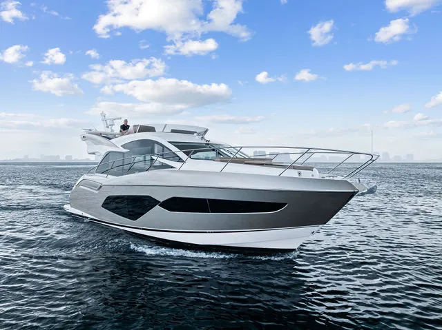 Slide: The Image of Sunseeker Manhattan 52 2020 - 52