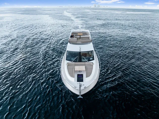 Slide: The Image of Sunseeker Manhattan 52 2020 - 54