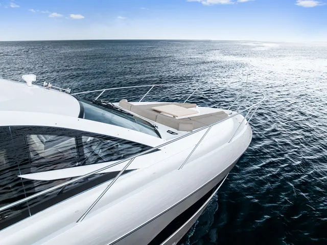 Slide: The Image of Sunseeker Manhattan 52 2020 - 55