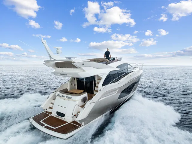 Slide: The Image of Sunseeker Manhattan 52 2020 - 64