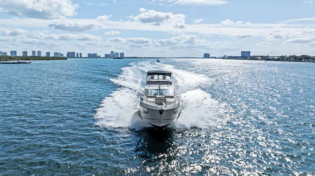 Slide: The Image of Sunseeker Manhattan 52 2020 - 75
