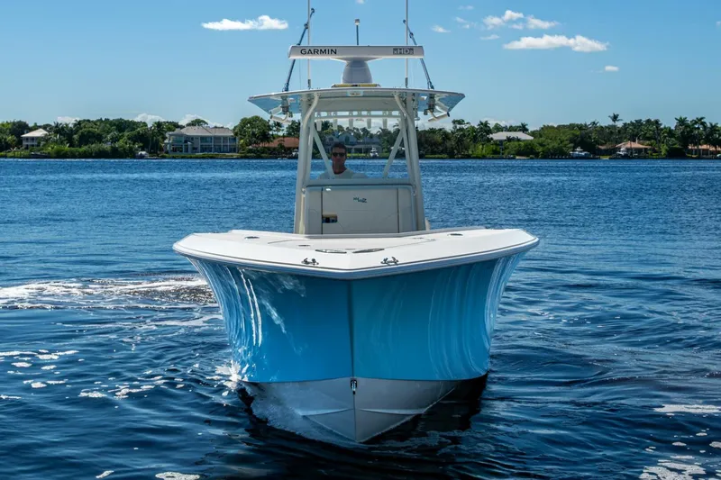 Slide: The Image of SeaVee 322z 2024 - 5736184