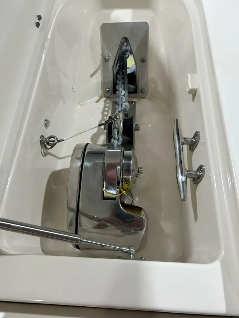 Slide: The Image of Grady-White 33 2019 - 5736356