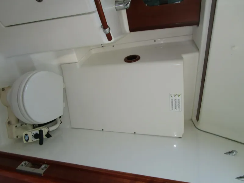 Slide: The Image of Beneteau 331 CB 2003 - 5736567
