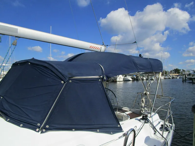 Slide: The Image of Beneteau 331 CB 2003 - 5736535