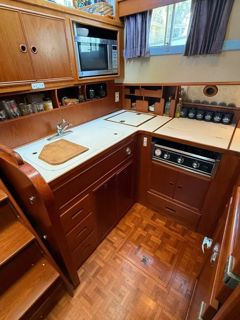 Slide: The Image of Grand Banks 46 Classic 1989 - 5736597