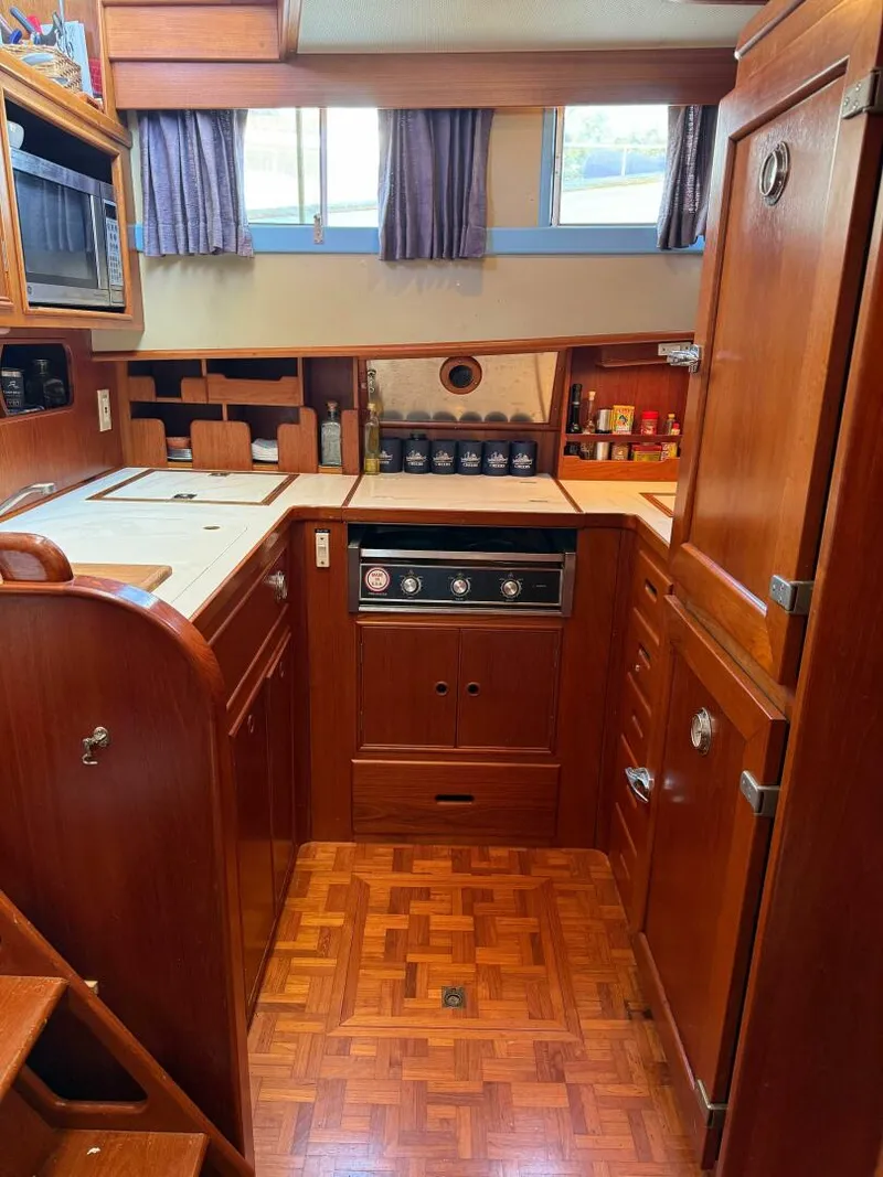 Slide: The Image of Grand Banks 46 Classic 1989 - 5736595