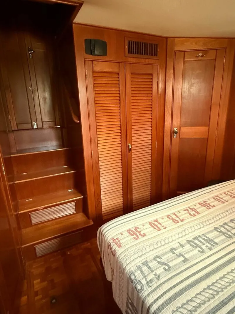 Slide: The Image of Grand Banks 46 Classic 1989 - 5736599