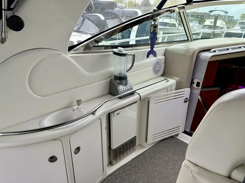 Slide: The Image of Sea Ray 380 Sundancer 2003 - 5736726