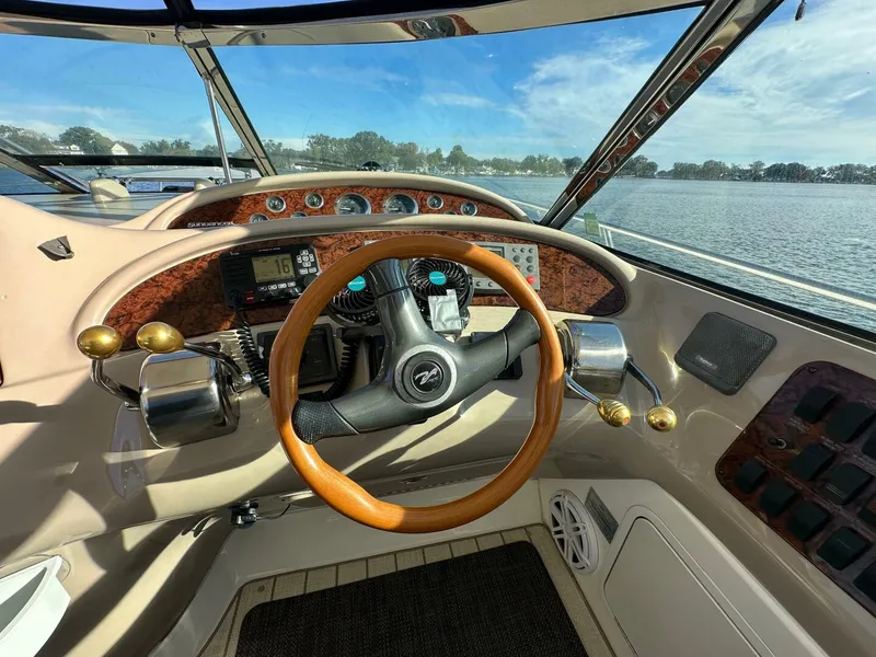 Slide: The Image of Sea Ray 460 Sundancer 2001 - 5736804