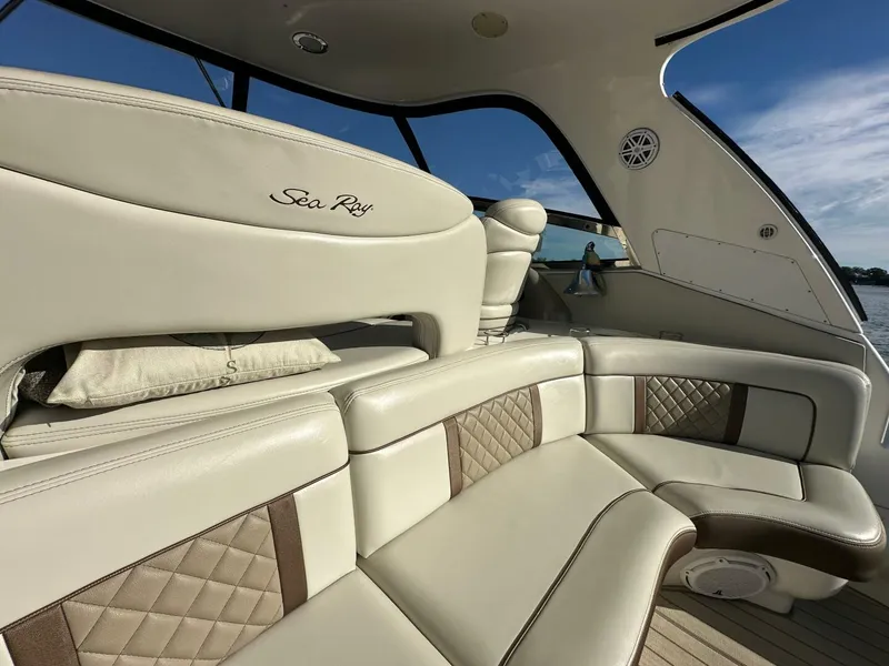 Slide: The Image of Sea Ray 460 Sundancer 2001 - 5736806