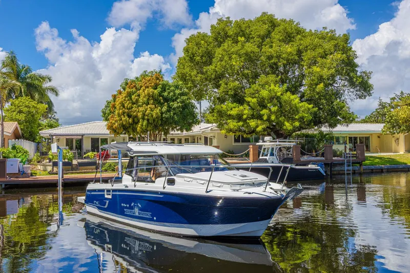 Slide: The Image of Jeanneau NC 795 Series 2 2022 - 5736991