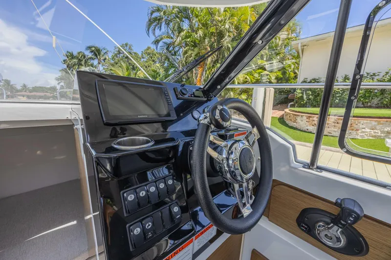 Slide: The Image of Jeanneau NC 795 Series 2 2022 - 5736996