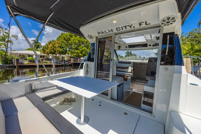 Slide: The Image of Jeanneau NC 795 Series 2 2022 - 5736998