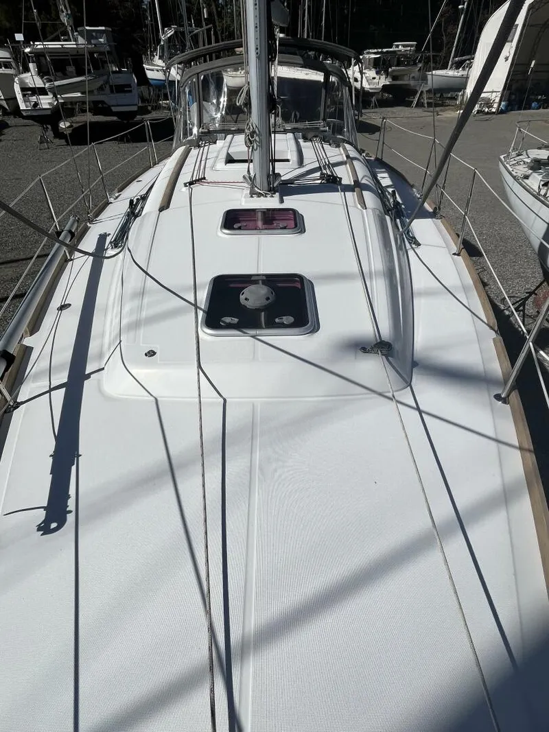 Slide: The Image of Beneteau 37 2013 - 5755589