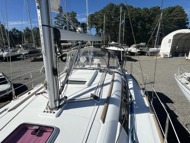 Slide: The Image of Beneteau 37 2013 - 5755590