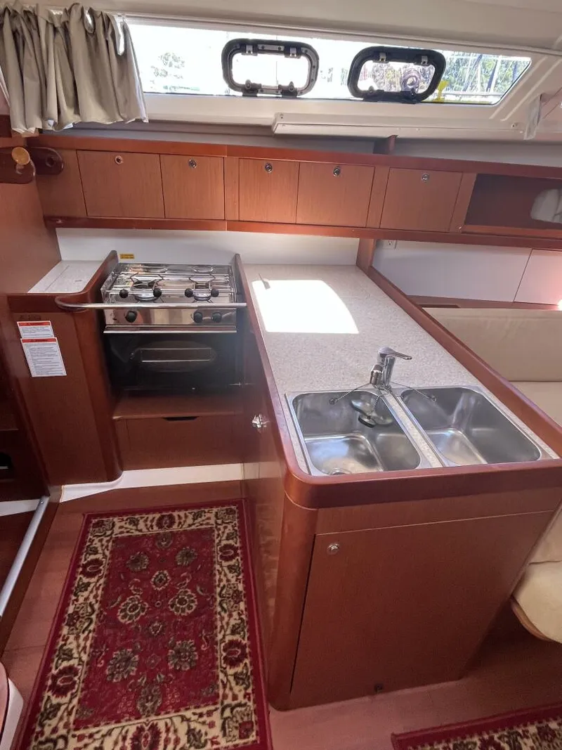 Slide: The Image of Beneteau 37 2013 - 5755886