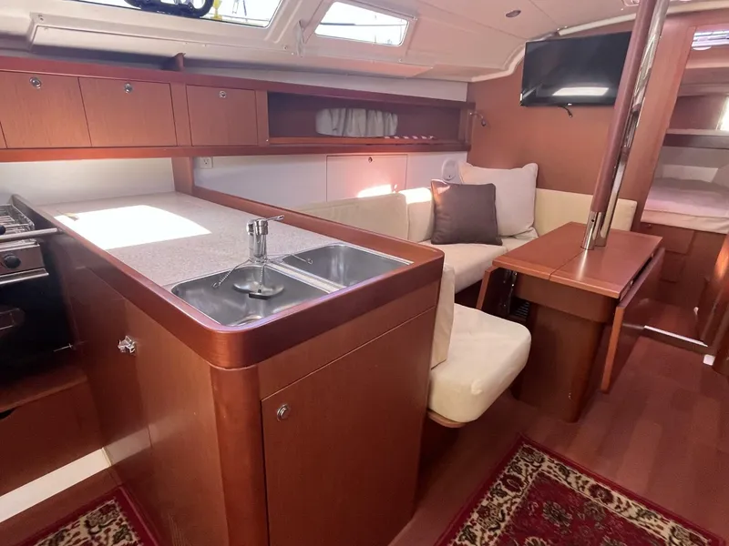 Slide: The Image of Beneteau 37 2013 - 5755887