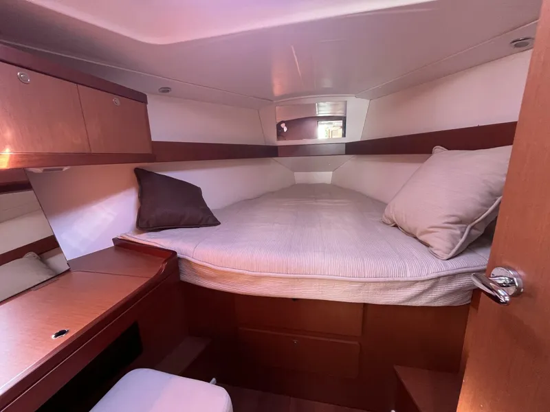 Slide: The Image of Beneteau 37 2013 - 5755882